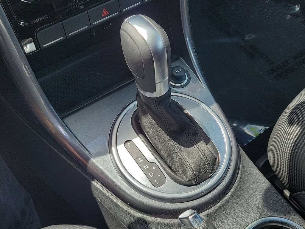 Used 2019 Volkswagen Beetle 2.0T S FWD image 23