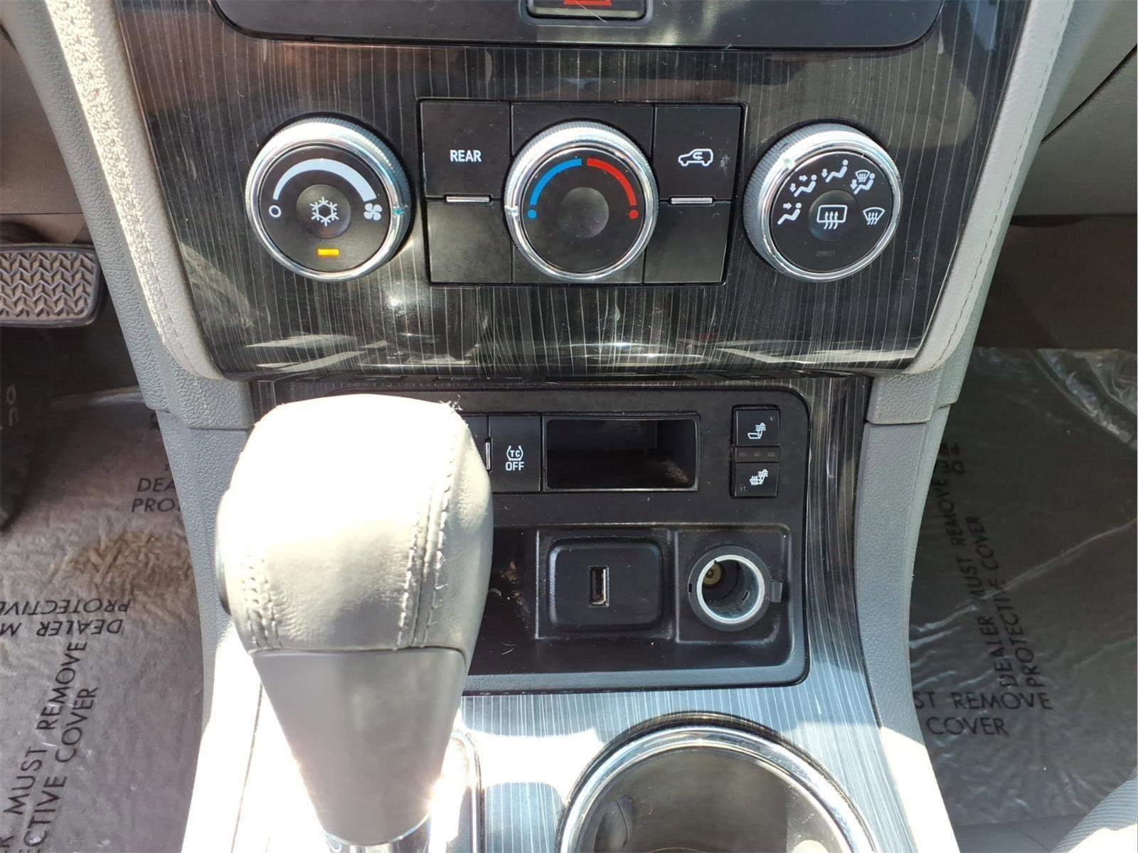 Used 2017 Chevrolet Traverse LT w/ Style and Technology Package image 21