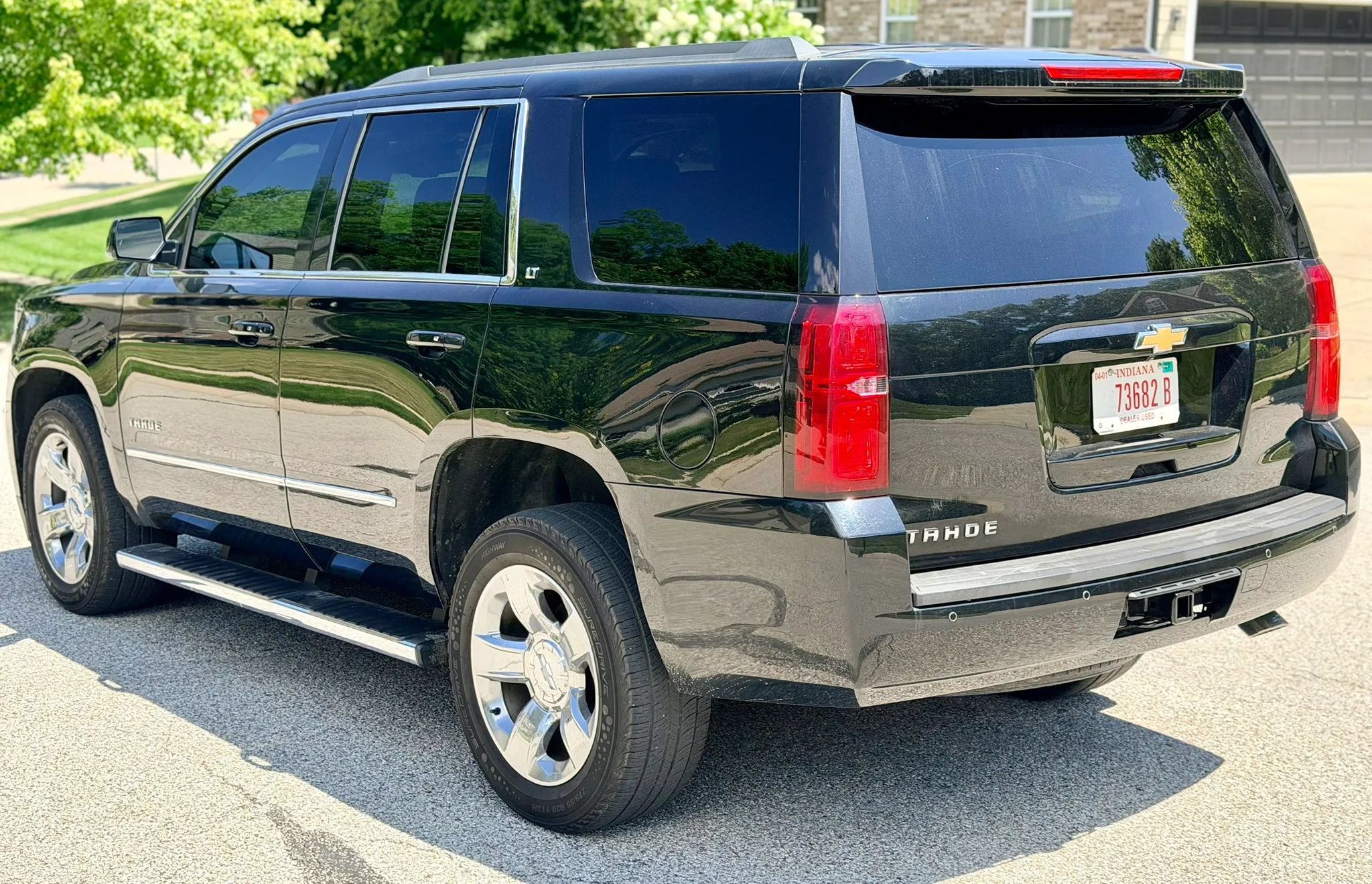 Used 2017 Chevrolet Tahoe LT w/ LT Signature Package AWD/4WD image 5