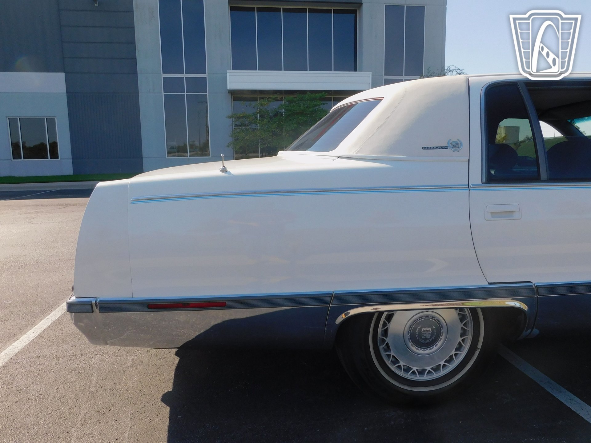 Used 1995 Cadillac Fleetwood Brougham image 31