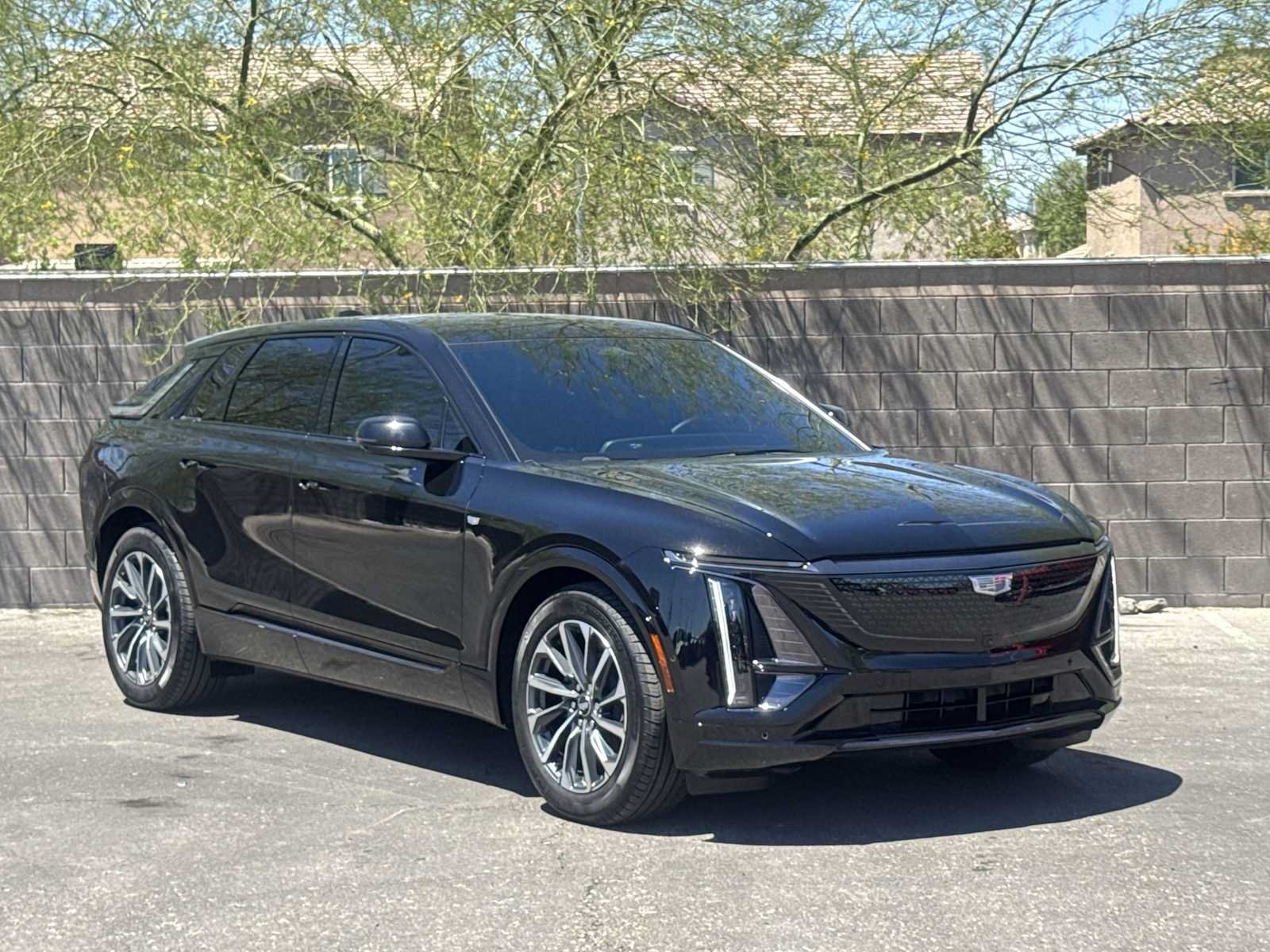 Used 2025 Cadillac Lyriq Sport w/ LPO, Floor Liner Package AWD/4WD image 2