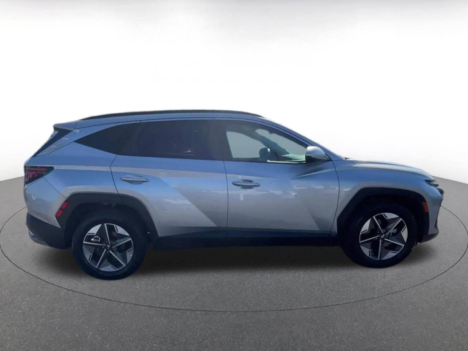 Used 2025 Hyundai Tucson SEL FWD image 16