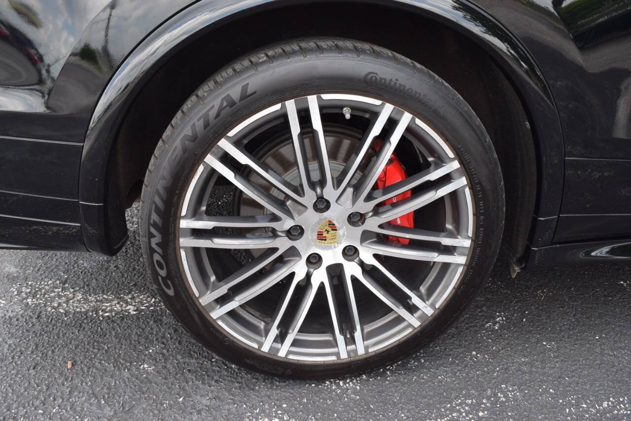 Used 2017 Porsche Cayenne GTS AWD/4WD image 15