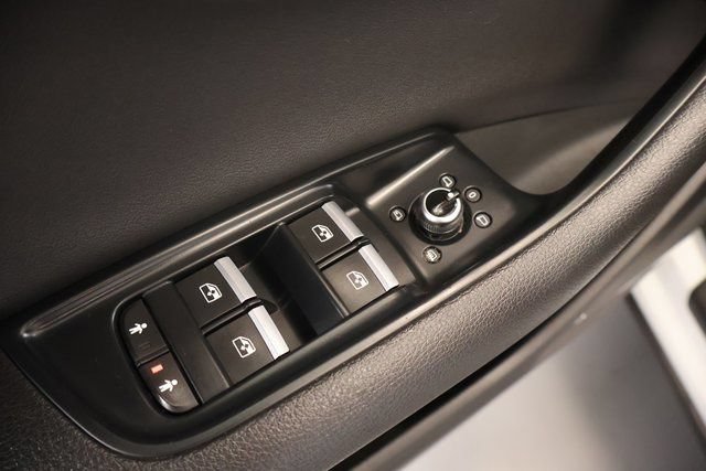 Used 2020 Audi Q7 2.0T Premium Plus w/ Premium Plus Package AWD/4WD image 11