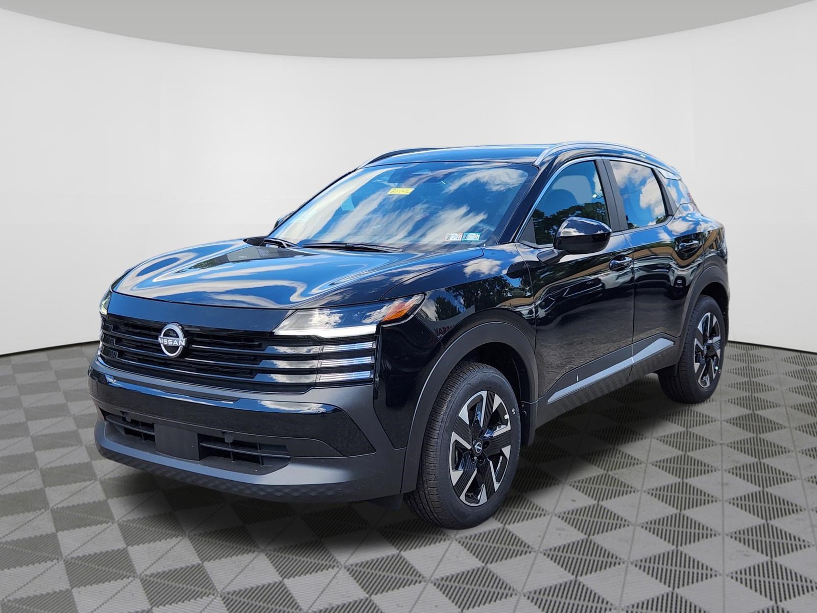 Used 2026 Nissan Kicks SV AWD/4WD image 3