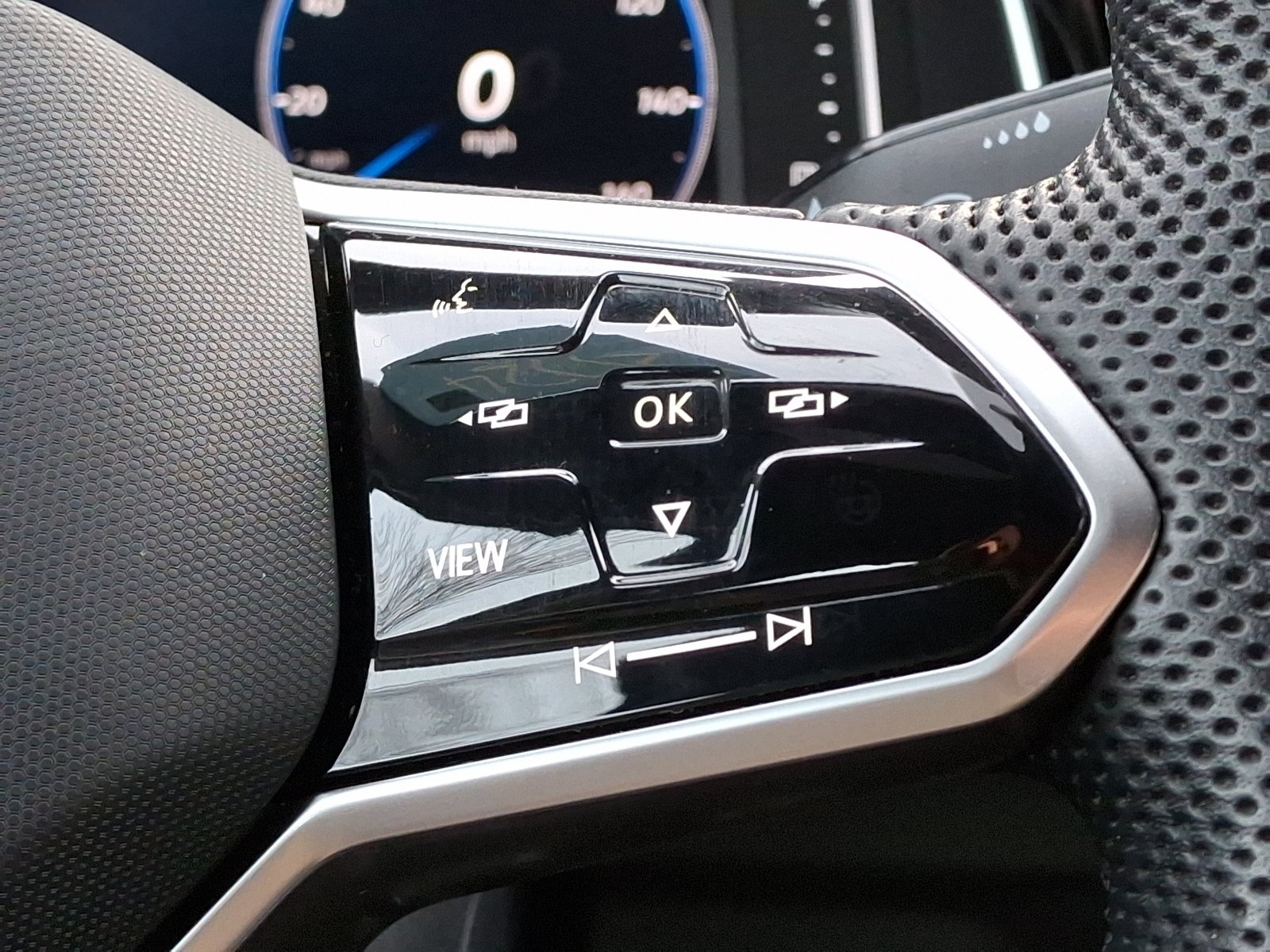 Certified 2024 Volkswagen Jetta GLI 40th Anniversary Edition image 23