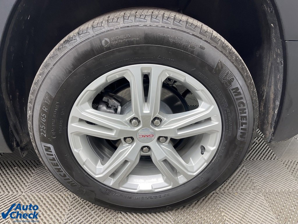Used 2024 GMC Terrain SLE image 29