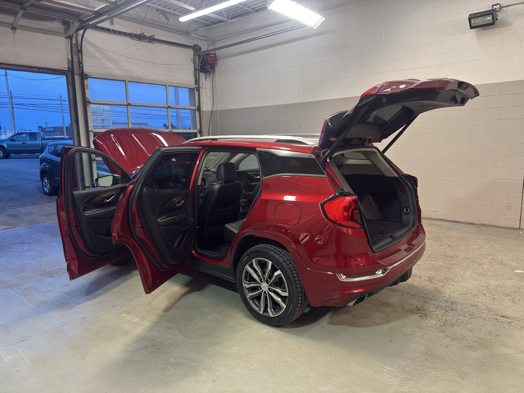 Used 2019 GMC Terrain Denali w/ Driver Alert Package II image 10