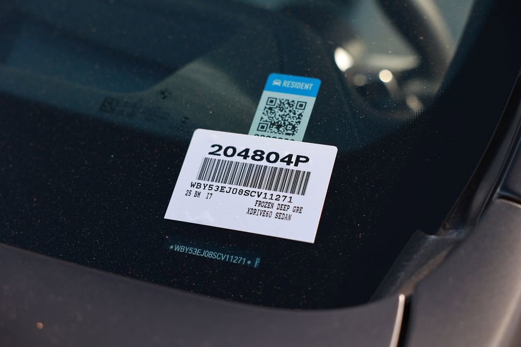 Used 2025 BMW i7 xDrive60 w/ Executive Package image 46