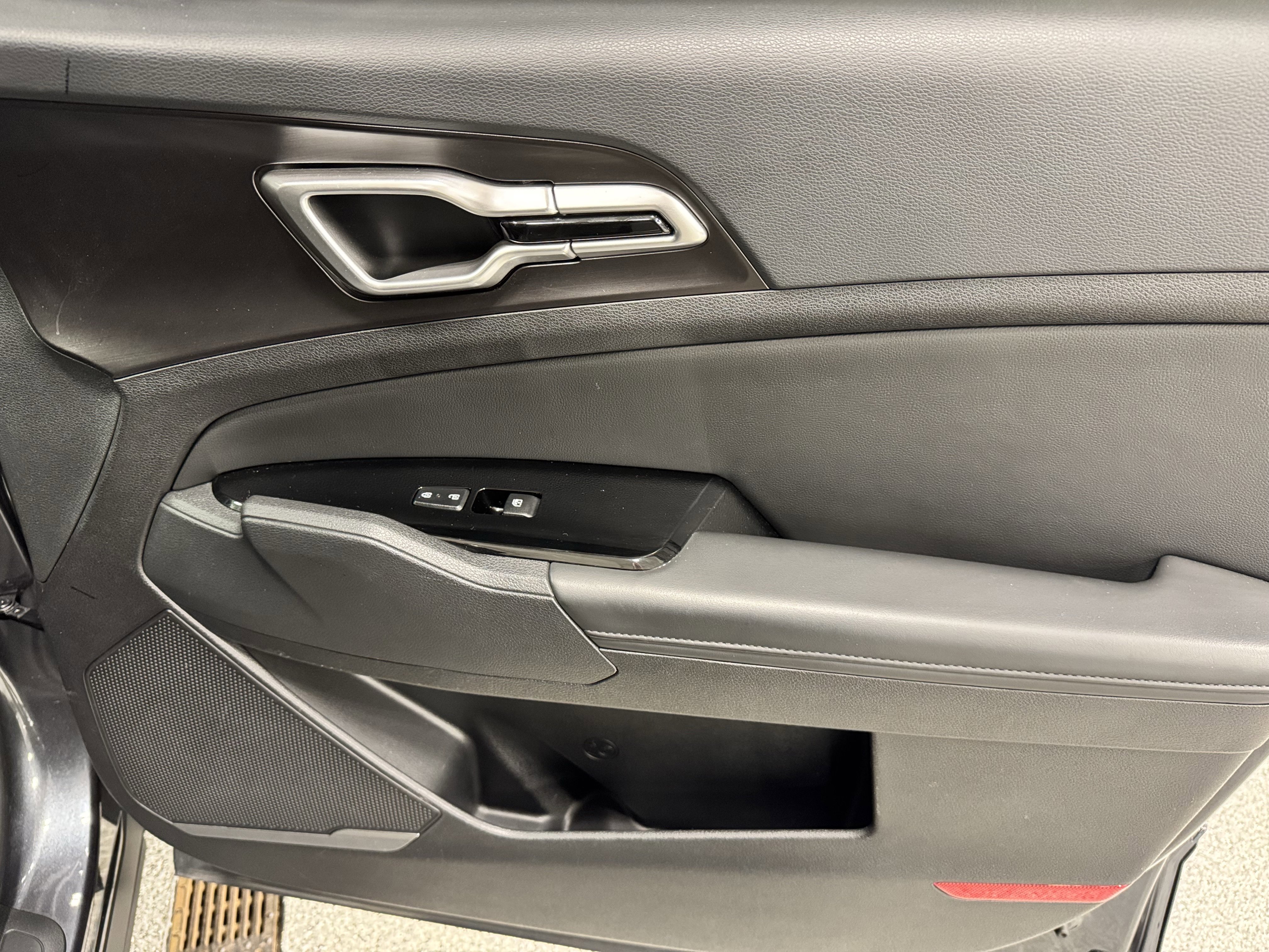 Used 2024 Kia Sportage EX image 27