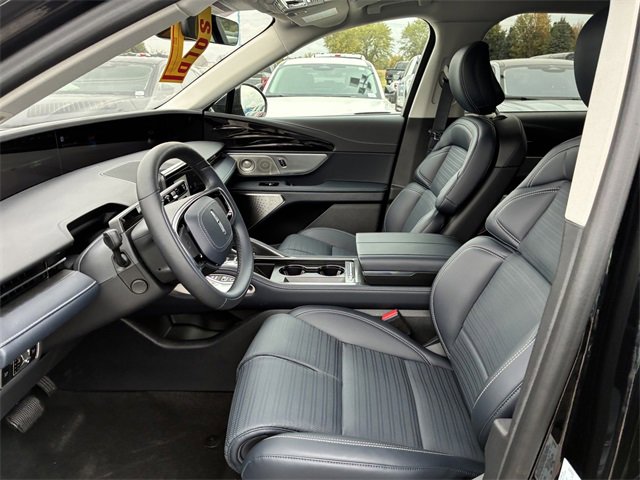 New 2025 Lincoln Nautilus Reserve image 13