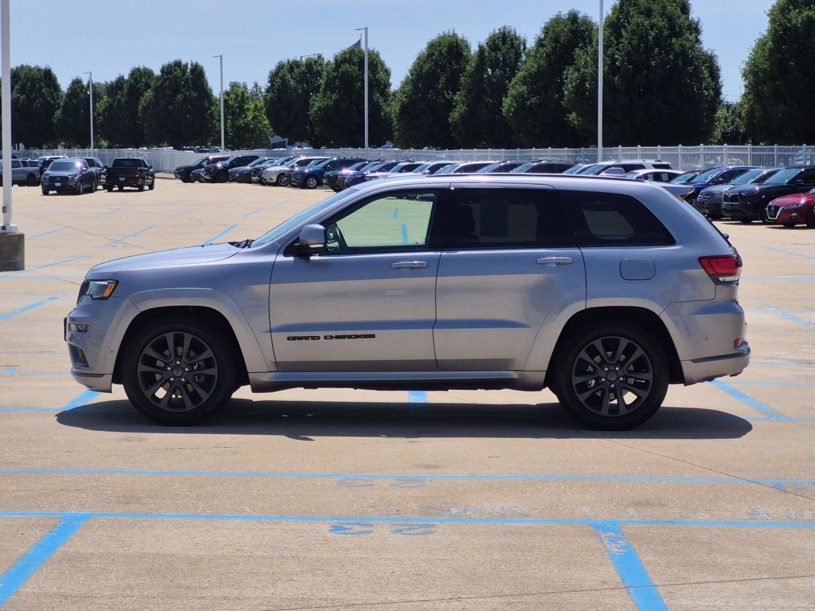 Used 2019 Jeep Grand Cherokee High Altitude AWD/4WD image 9