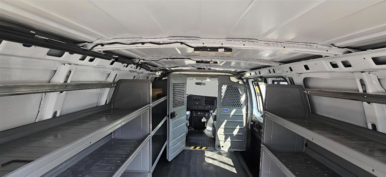 Used 2022 Chevrolet Express 2500 w/ Driver Convenience Package image 21