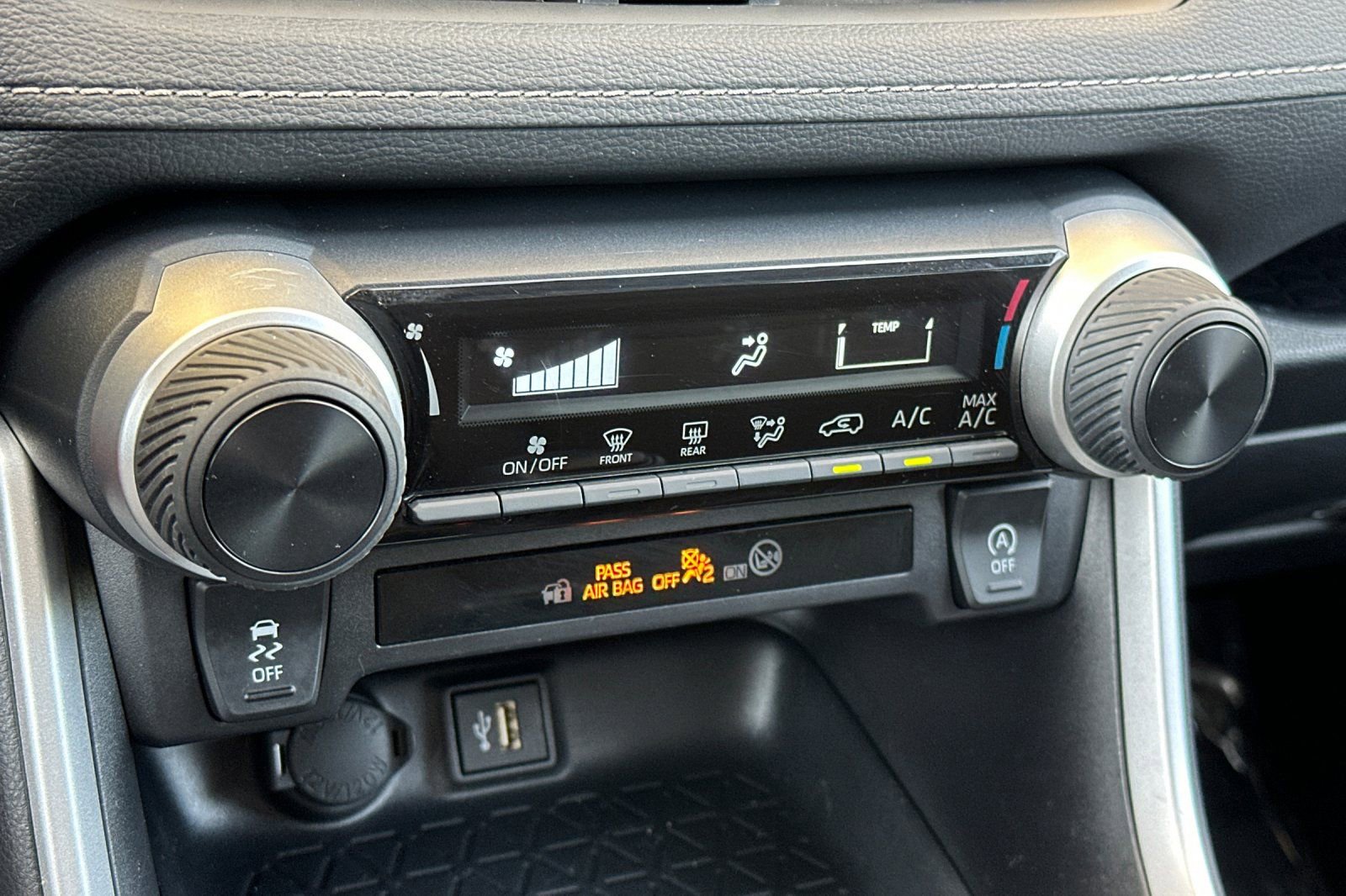 Used 2025 Toyota RAV4 LE image 24