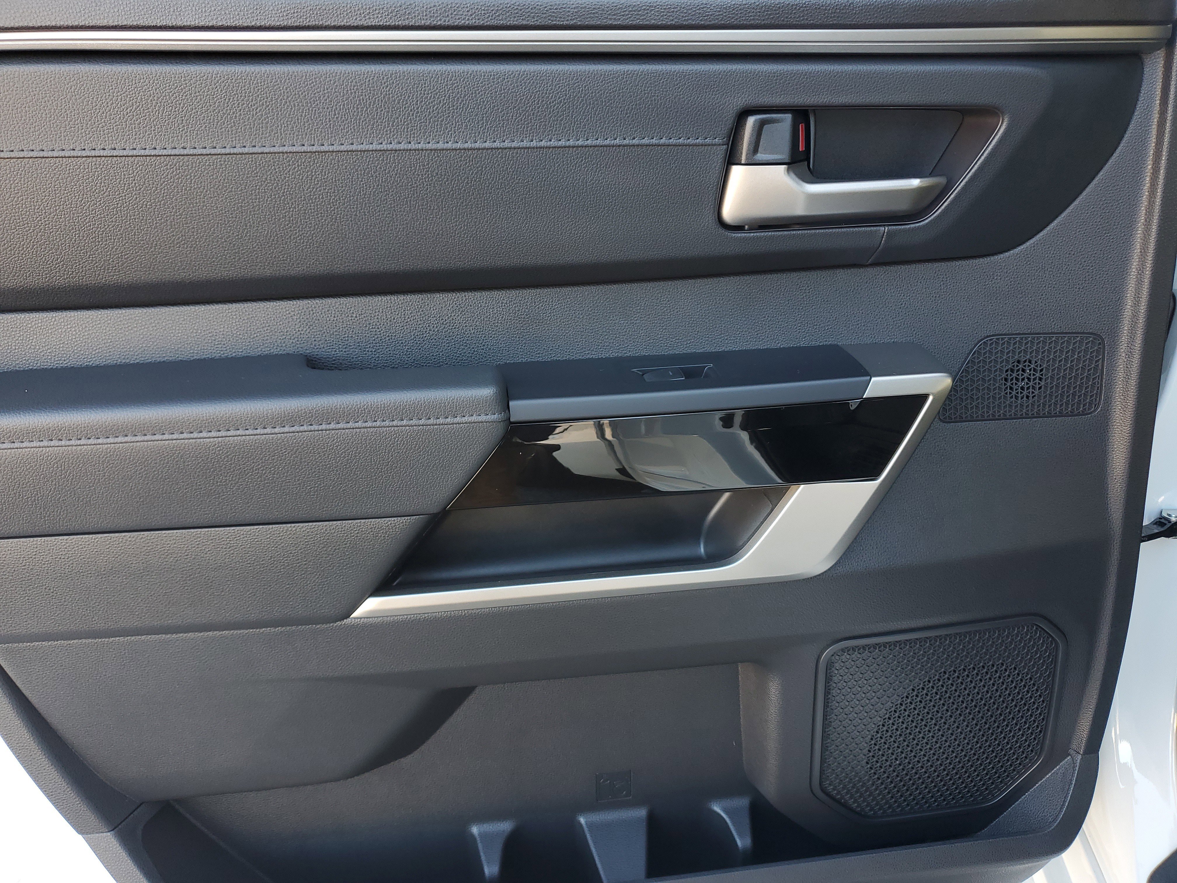 Certified 2025 Toyota Tundra Limited image 15