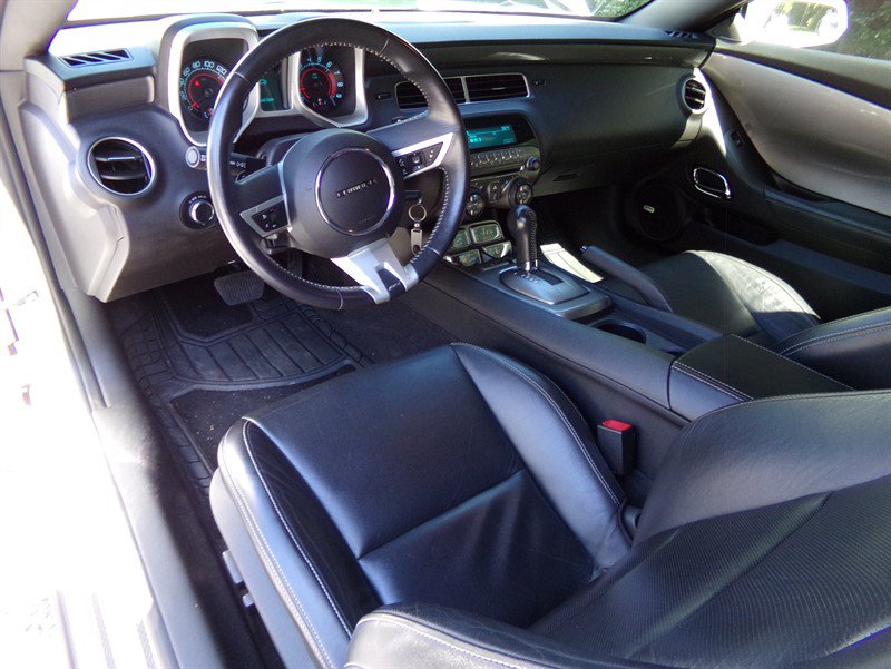 Used 2010 Chevrolet Camaro SS RWD image 22