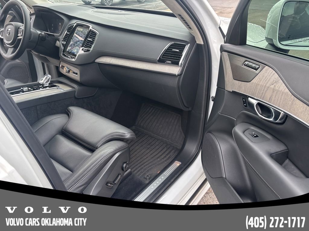 Certified 2025 Volvo XC90 B6 Ultra w/ Lounge Package image 27