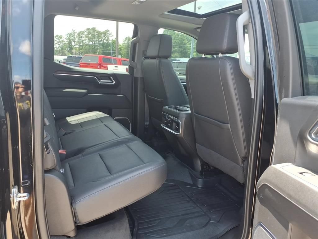 Used 2024 GMC Sierra 1500 SLT w/ SLT Premium Package AWD/4WD image 13
