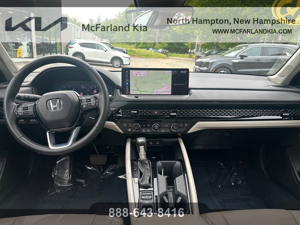 Used 2023 Honda Accord Touring image 12