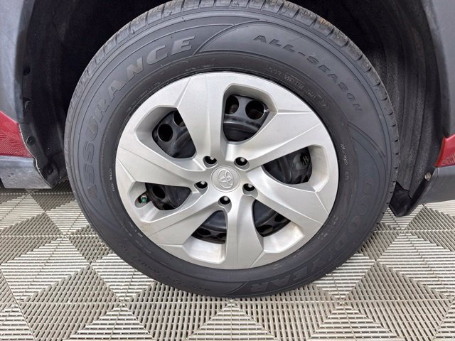 Certified 2023 Toyota RAV4 LE AWD/4WD image 9