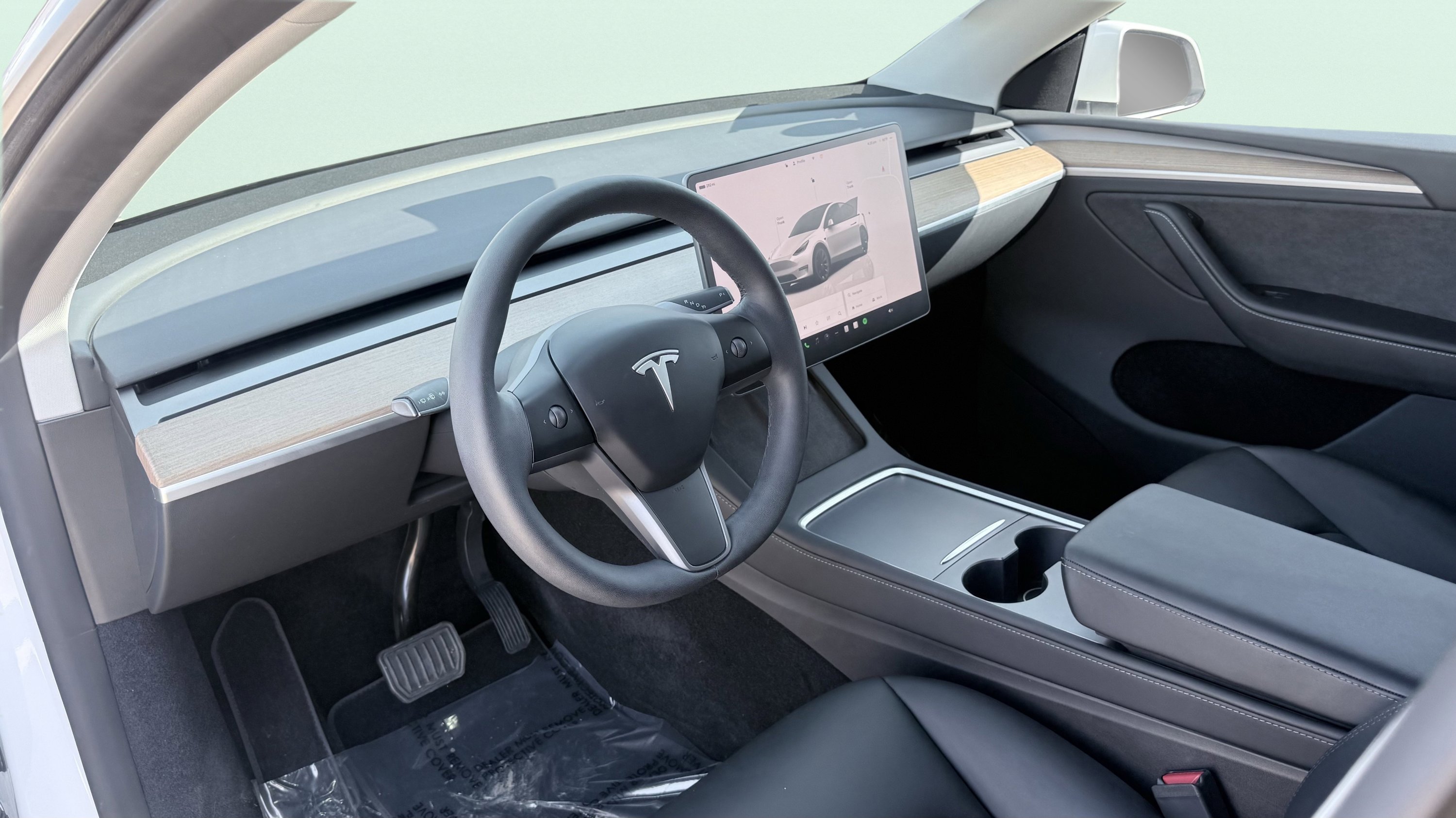Used 2023 Tesla Model Y Long Range image 29