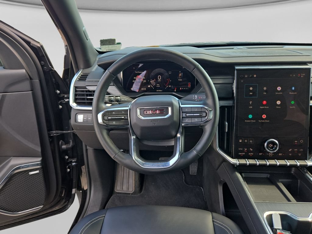 Used 2026 GMC Acadia Elevation w/ Elevation Premium Package AWD/4WD image 16
