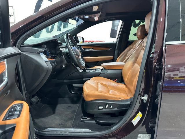 Used 2020 Cadillac XT5 Premium Luxury FWD image 8