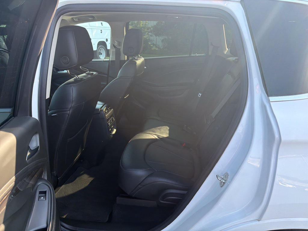 Used 2020 Buick Envision Essence AWD/4WD image 14