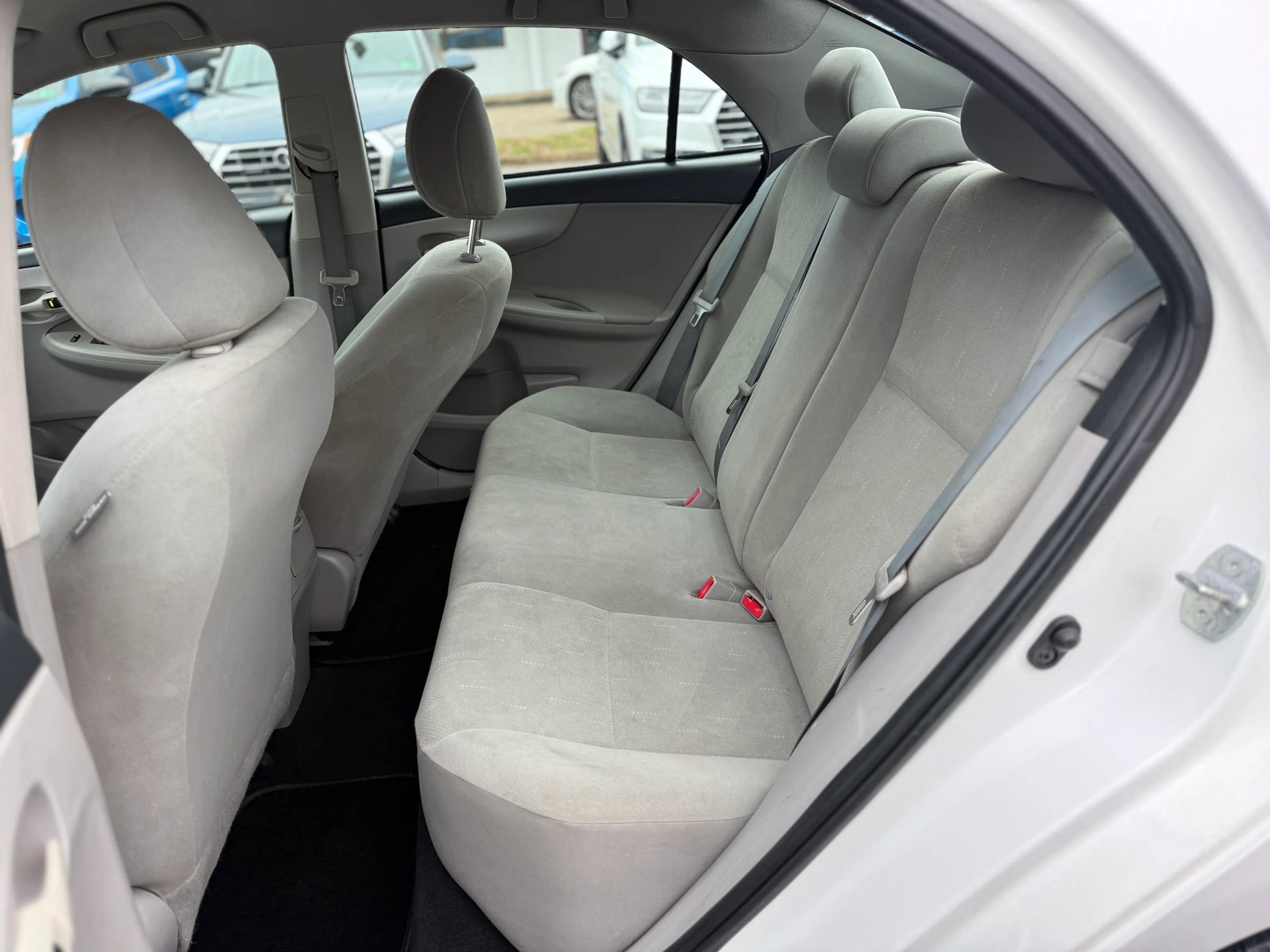 Used 2013 Toyota Corolla L FWD image 15