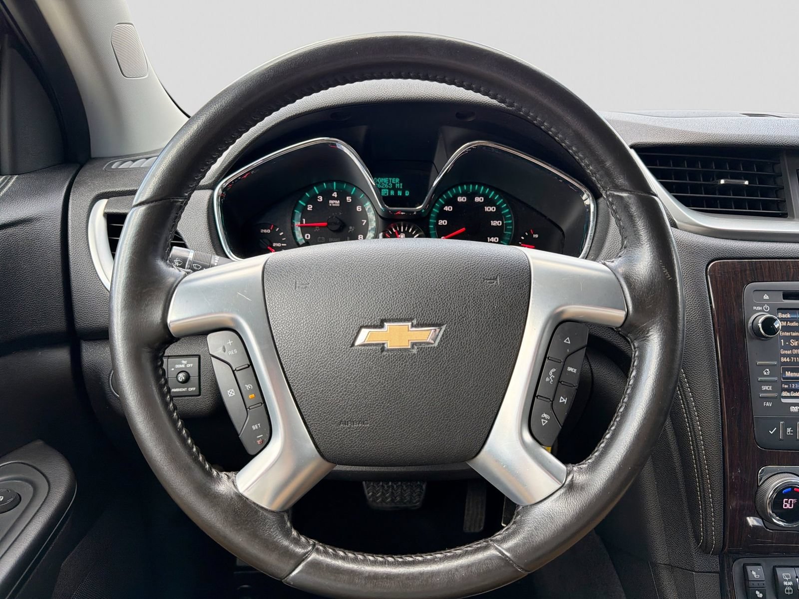 Used 2015 Chevrolet Traverse LT w/ Traveler's Package FWD image 28