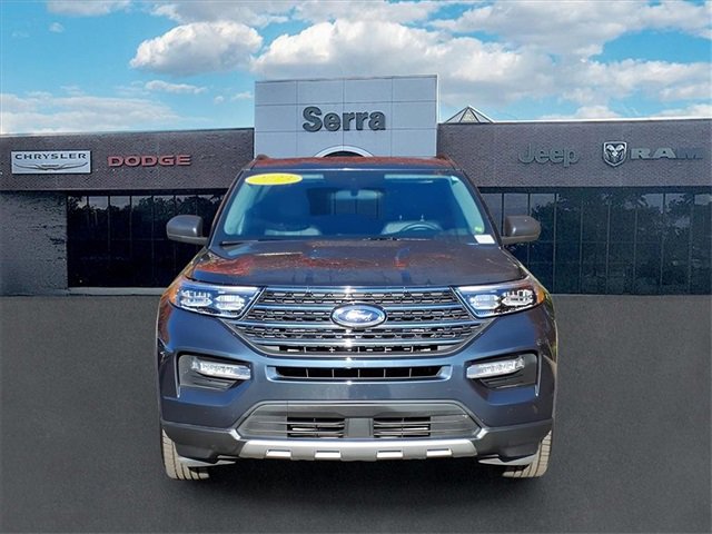 Used 2023 Ford Explorer XLT w/ Equipment Group 202A image 2