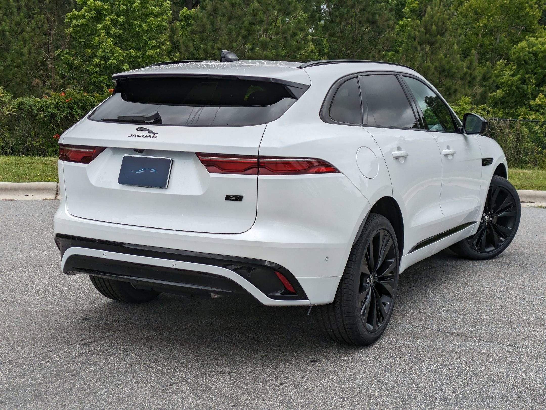 New 2026 Jaguar F-PACE R-Dynamic S image 6