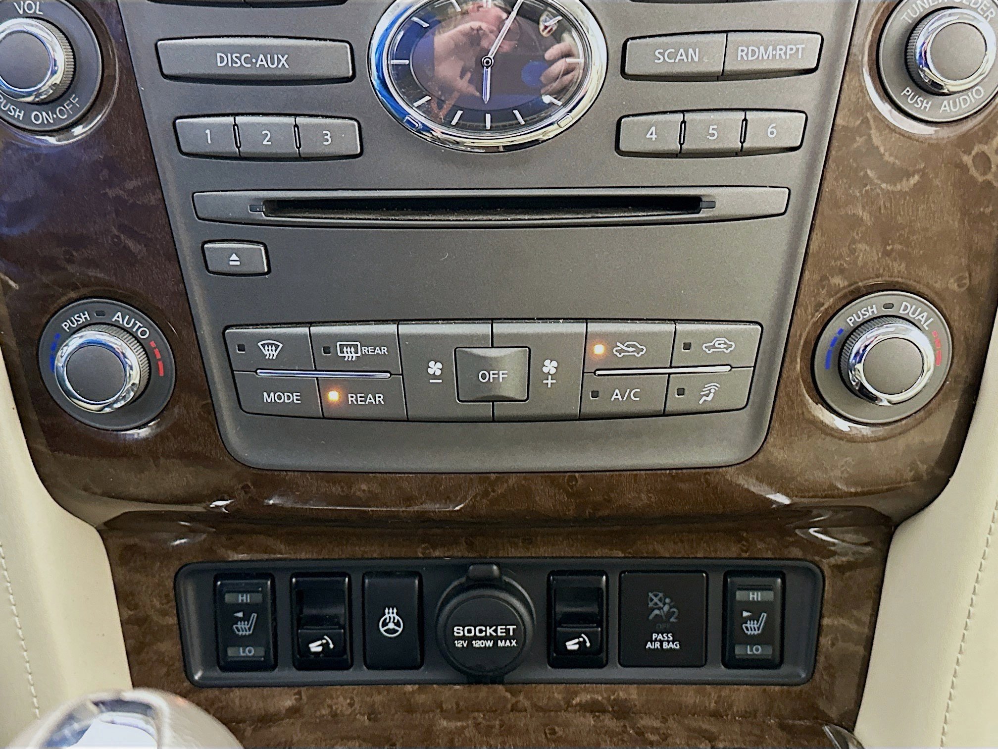 Used 2017 INFINITI QX80 2WD w/ Driver Assistance Package image 37