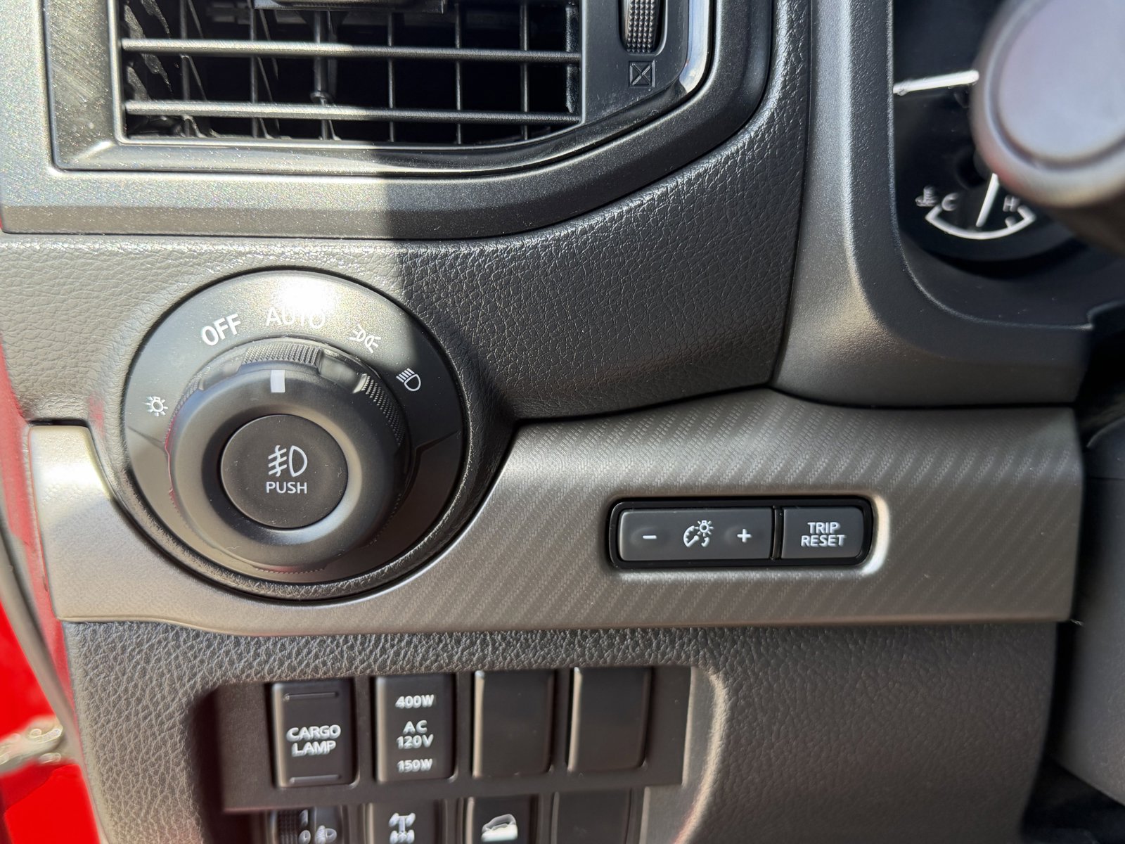 Used 2021 Nissan Titan PRO-4X w/ Pro-4x Convenience Package image 32