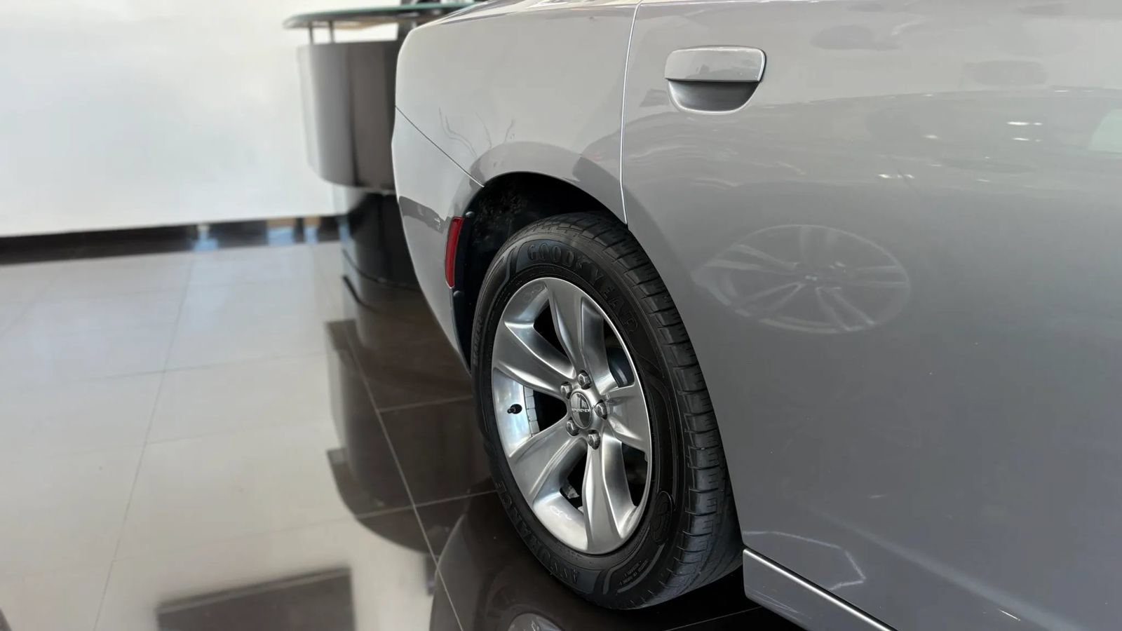 Used 2016 Dodge Charger SXT w/ Navigation & Travel Group RWD image 11