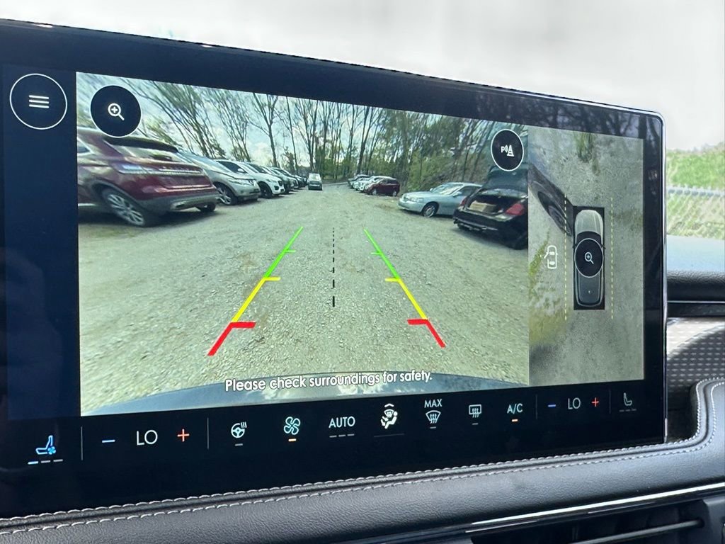 New 2026 Lincoln Corsair Reserve w/ Jet Appearance Package AWD/4WD image 17