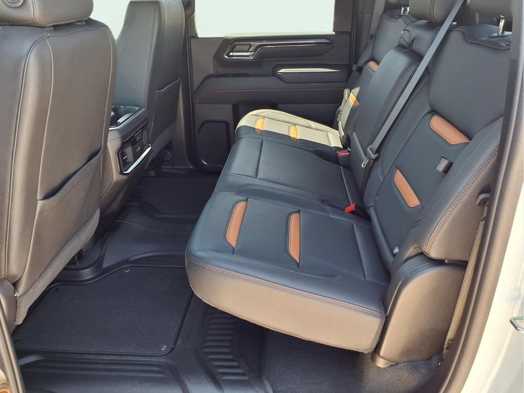Used 2025 GMC Sierra 2500 AT4 AWD/4WD image 22