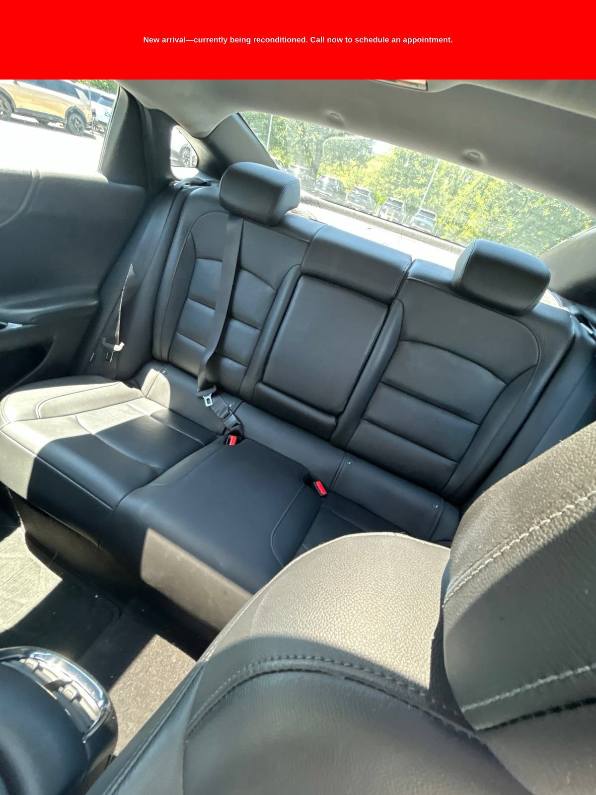 Used 2017 Chevrolet Malibu LT w/ Leather Package FWD image 5