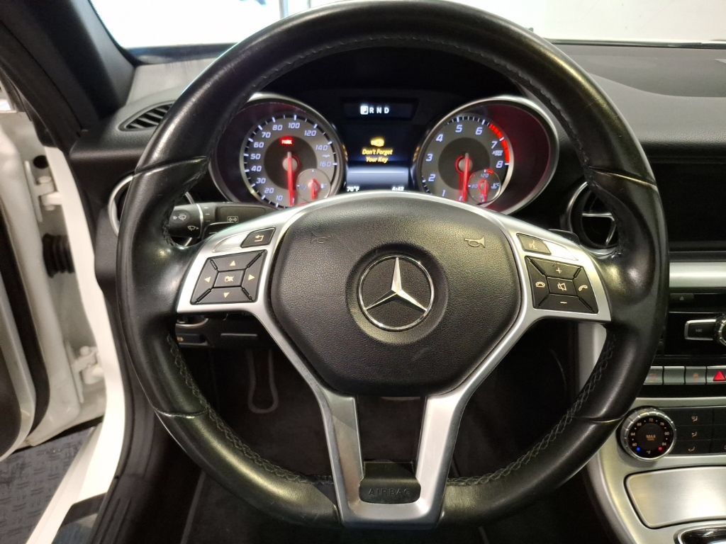 Used 2016 Mercedes-Benz SLK 300 image 15