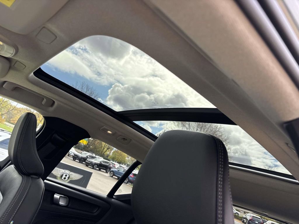 New 2026 Volvo XC40 B5 Ultra w/ Protection Package Premier image 25