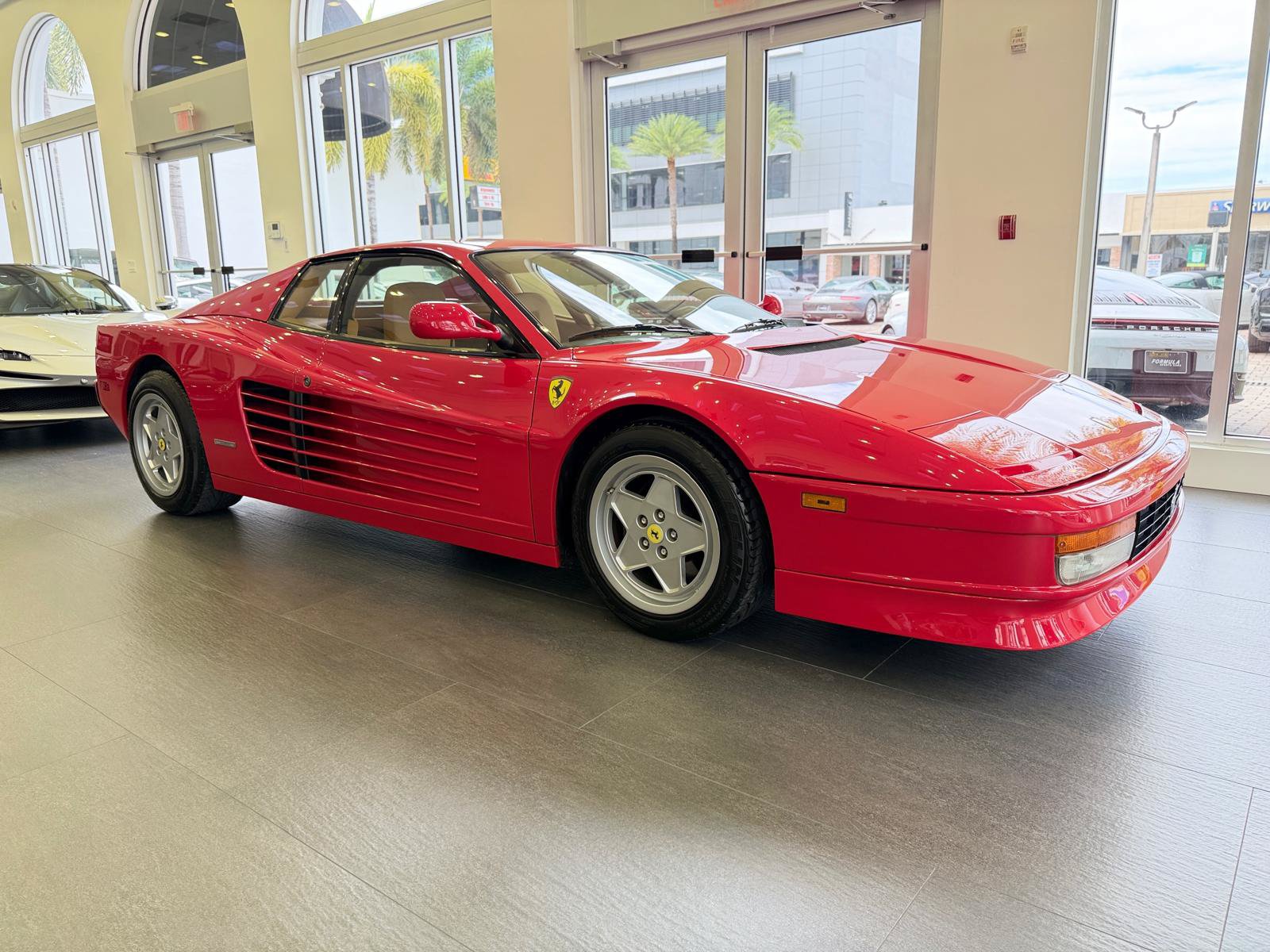 Used 1990 Ferrari Testarossa RWD image 13