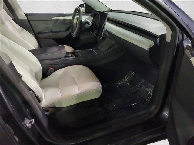 Used 2024 Tesla Model Y 2WD image 23