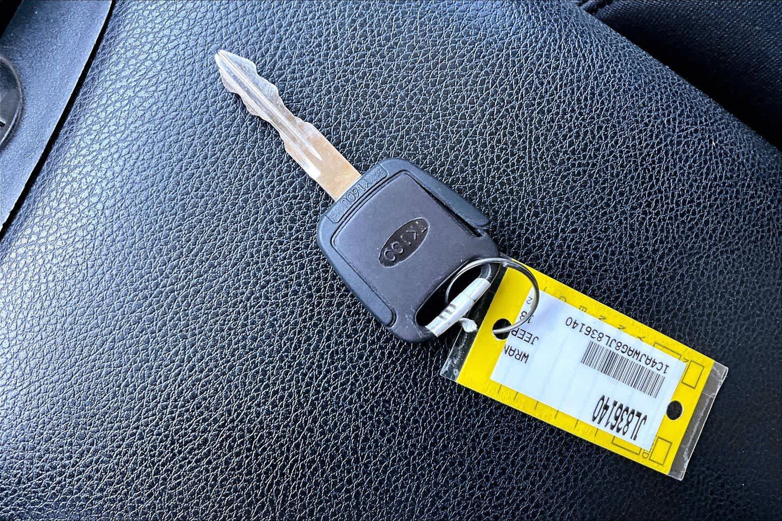 Used 2018 Jeep Wrangler Sport AWD/4WD image 14