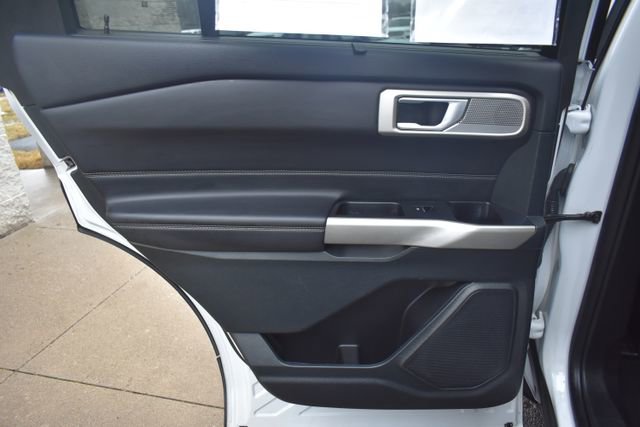Used 2023 Ford Explorer Limited image 37