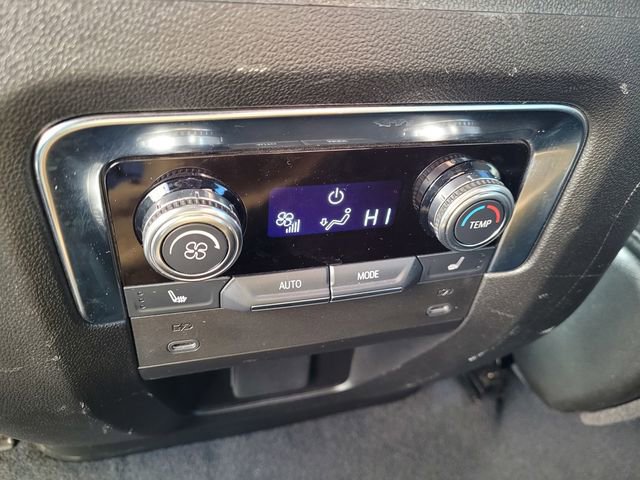 Used 2025 GMC Yukon Denali image 11