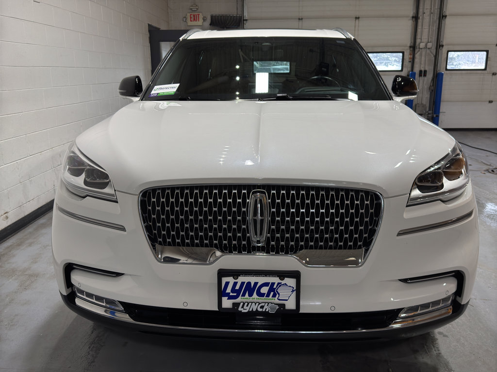 Used 2023 Lincoln Aviator Reserve w/ Equipment Group 201A image 9
