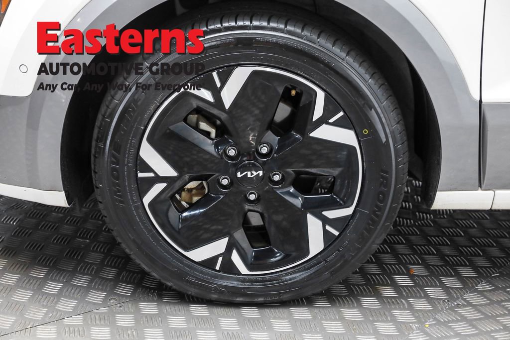 Used 2023 Kia Niro Wave image 33