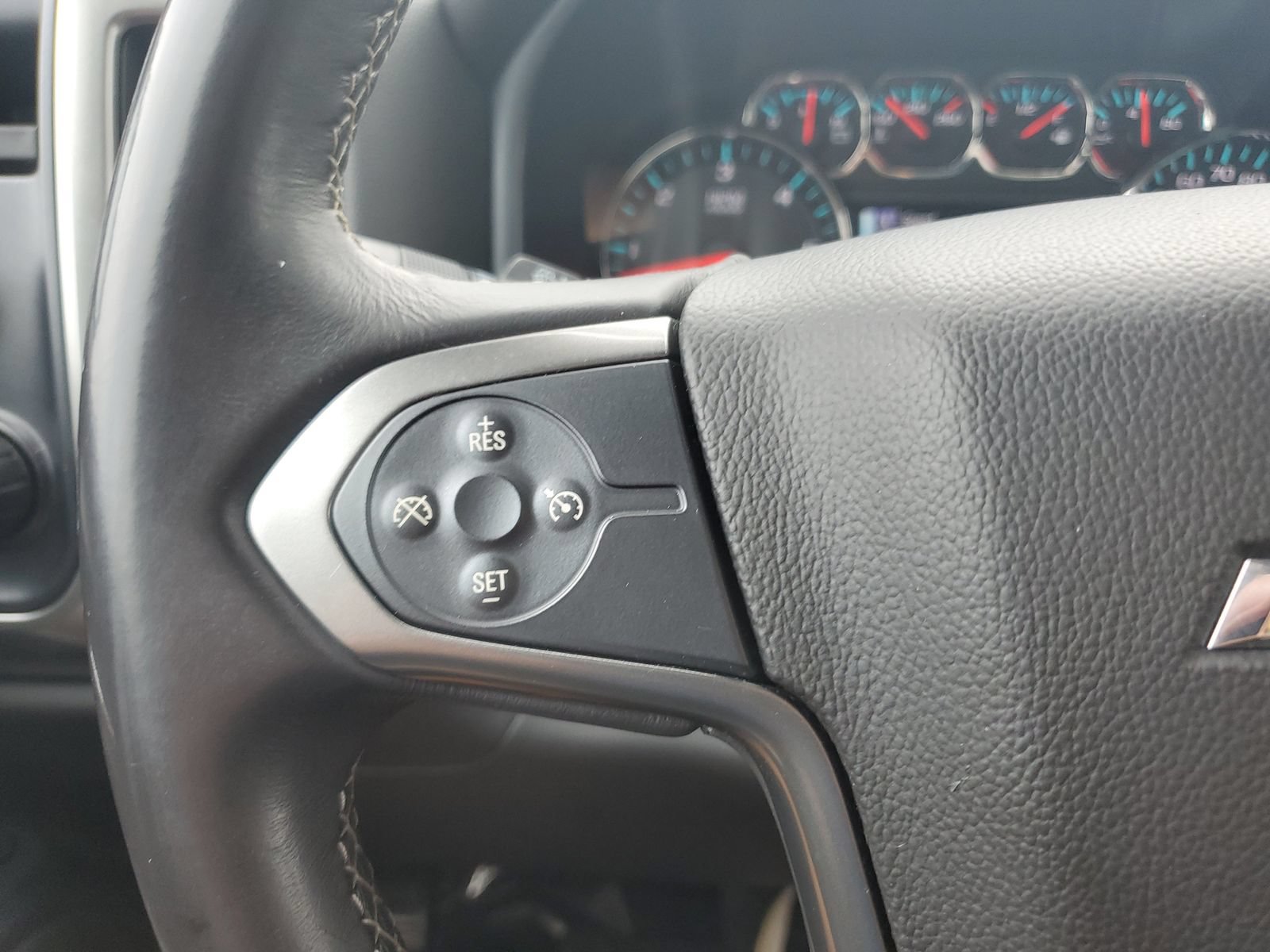 Used 2018 Chevrolet Silverado 1500 LT w/ All Star Edition AWD/4WD image 22