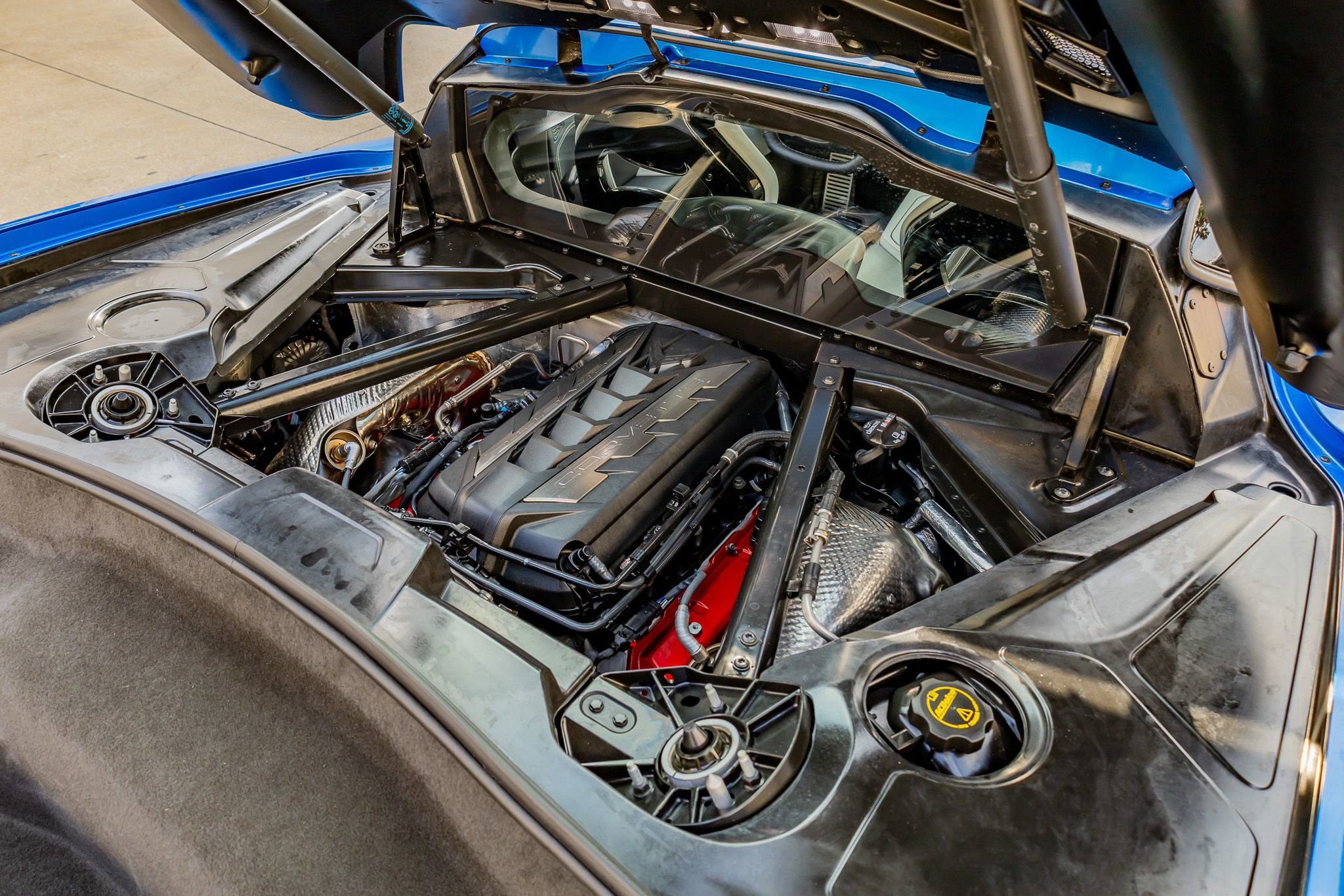 Used 2025 Chevrolet Corvette Stingray Preferred Cpe w/ Stealth Interior Trim Package RWD image 29