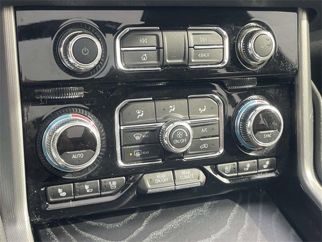 Used 2021 GMC Yukon XL Denali w/ Denali Premium Package image 21